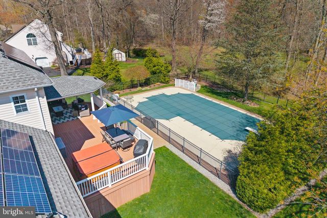 18 ANNIE LN, Robbinsville, NJ 08691