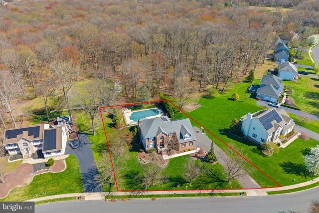 18 ANNIE LN, Robbinsville, NJ 08691