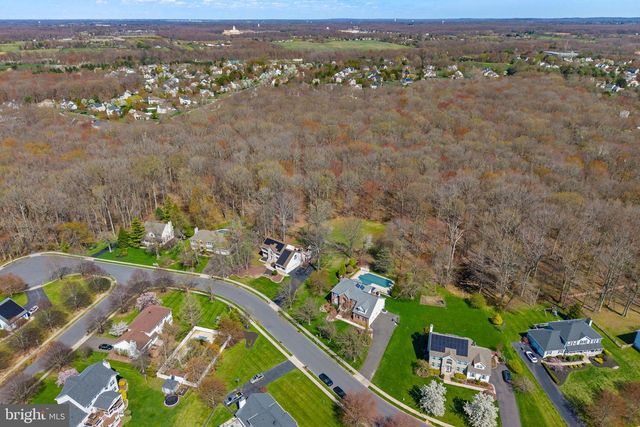 18 ANNIE LN, Robbinsville, NJ 08691