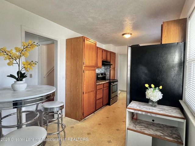 1510 W Saint Joseph Street, Lansing, MI 48915