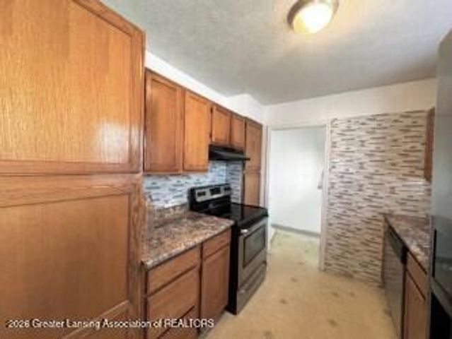 1510 W Saint Joseph Street, Lansing, MI 48915