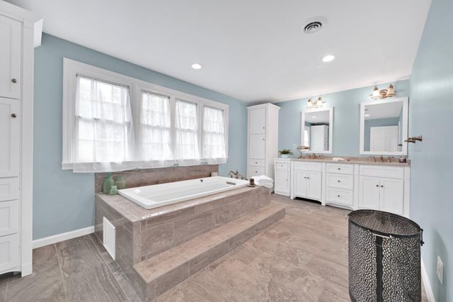 1625 E STRASBURG RD, West Chester, PA 19380