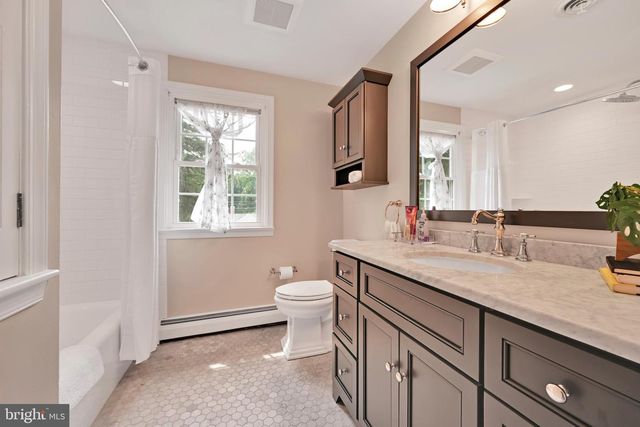 1625 E STRASBURG RD, West Chester, PA 19380