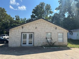 709 N Buffalo Avenue, Buffalo, TX 75831