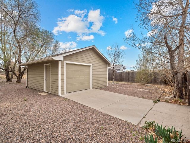 11450 Paris St, Commerce City, CO 80640