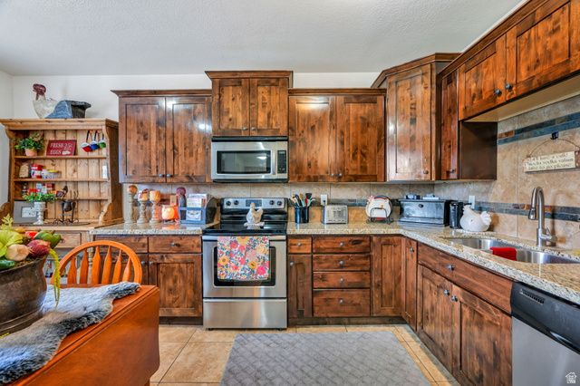 265 E SALEM PARK CIR, Salem, UT 84653