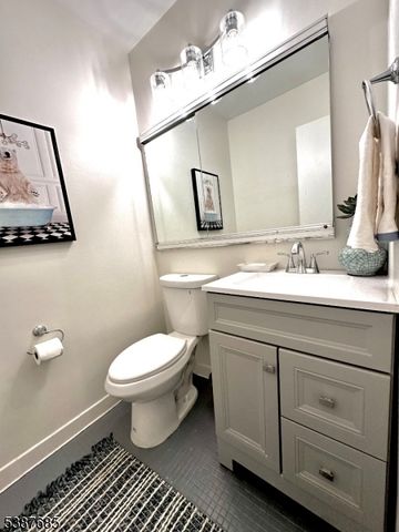 7855 Boulevard East 11F, North Bergen Twp., NJ 07047