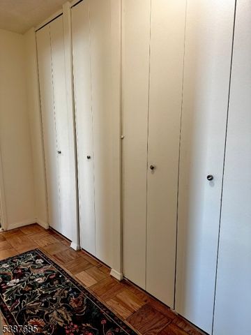 7855 Boulevard East 11F, North Bergen Twp., NJ 07047