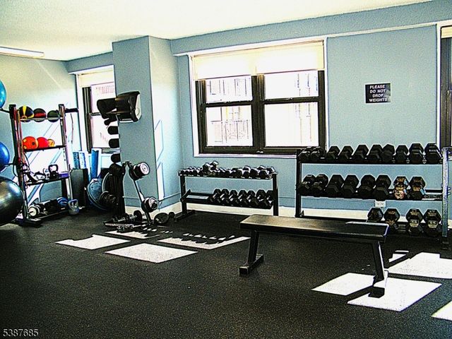 7855 Boulevard East 11F, North Bergen Twp., NJ 07047