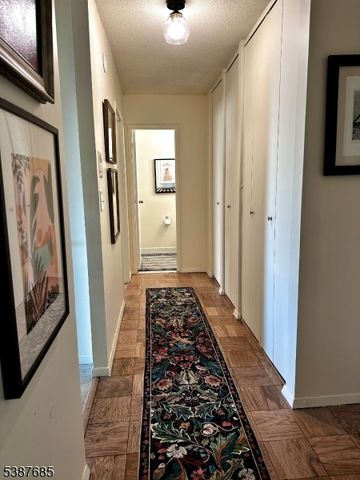 7855 Boulevard East 11F, North Bergen Twp., NJ 07047