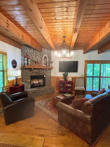 3046 Walters Way, Sevierville, TN 37862