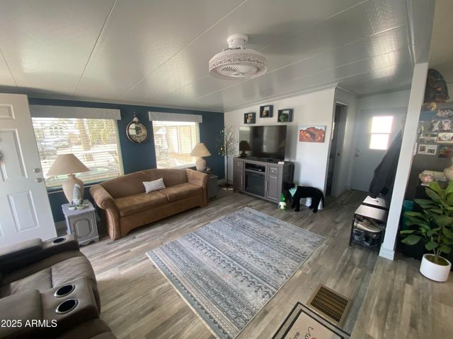 1478 W BLACKFOOT Avenue, Apache Junction, AZ 85119