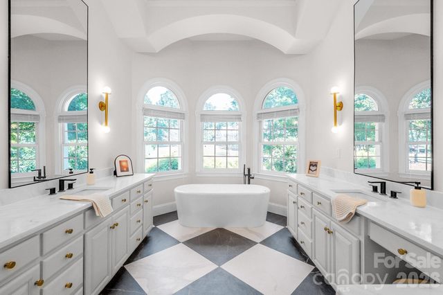 6052 Oxfordshire Road, Waxhaw, NC 28173