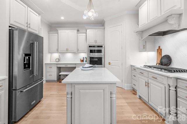 6052 Oxfordshire Road, Waxhaw, NC 28173