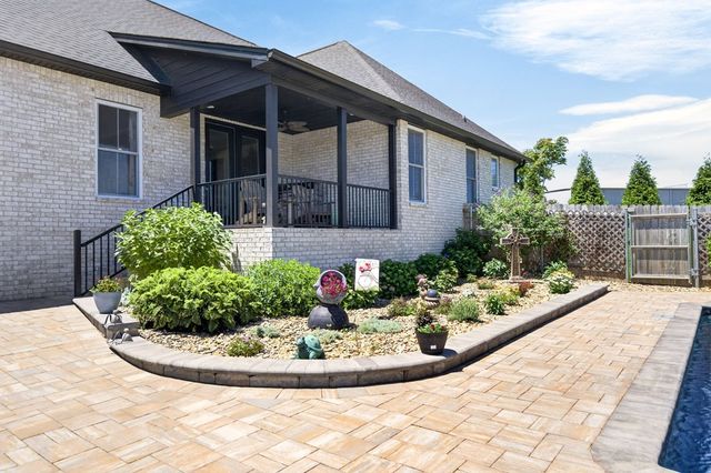 1933 Rivers Edge Dr, SE, Cookeville, TN 38506