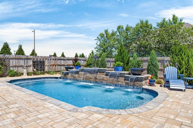 1933 Rivers Edge Dr, SE, Cookeville, TN 38506