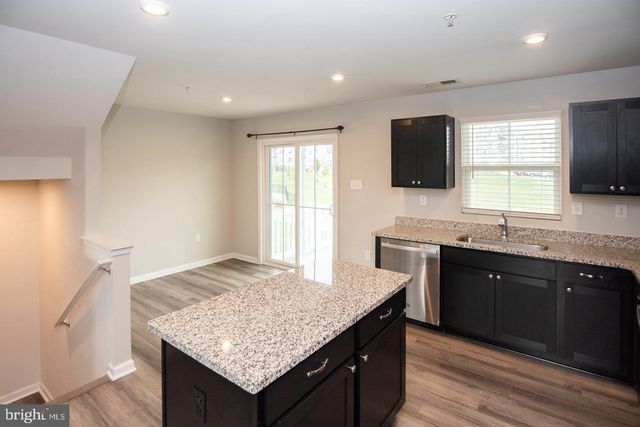 110 NELSON LN, Pottstown, PA 19464