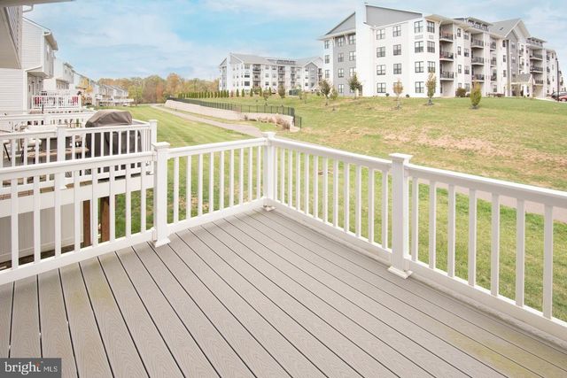 110 NELSON LN, Pottstown, PA 19464