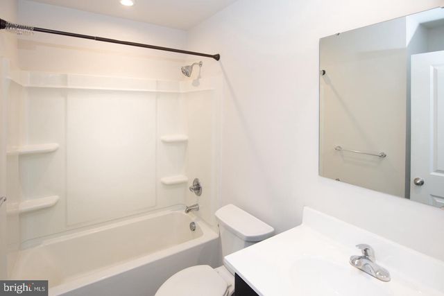 110 NELSON LN, Pottstown, PA 19464