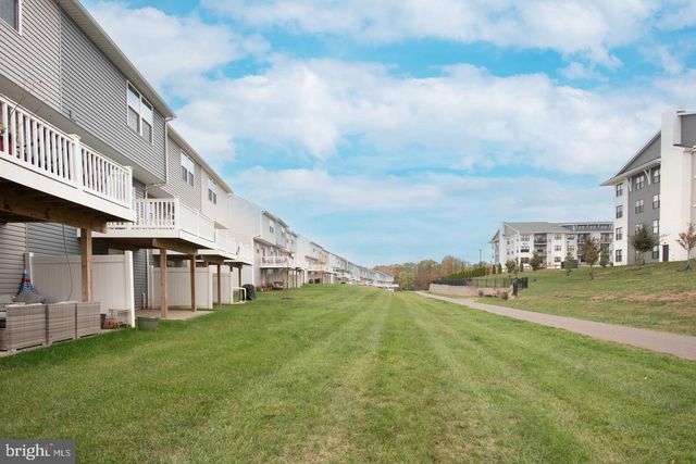 110 NELSON LN, Pottstown, PA 19464