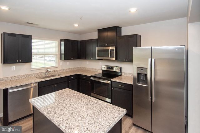 110 NELSON LN, Pottstown, PA 19464