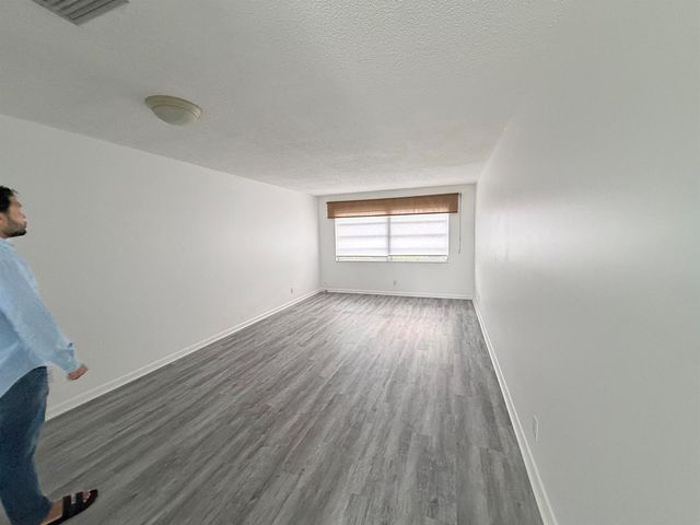 420 W Palm Street 24, Lantana, FL 33462