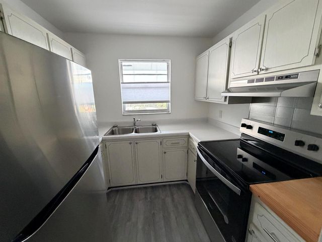 420 W Palm Street 24, Lantana, FL 33462