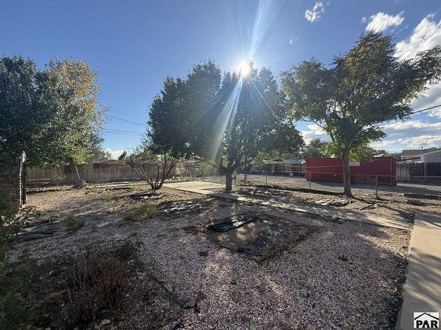 2528 E 10th St, Pueblo, CO 81008
