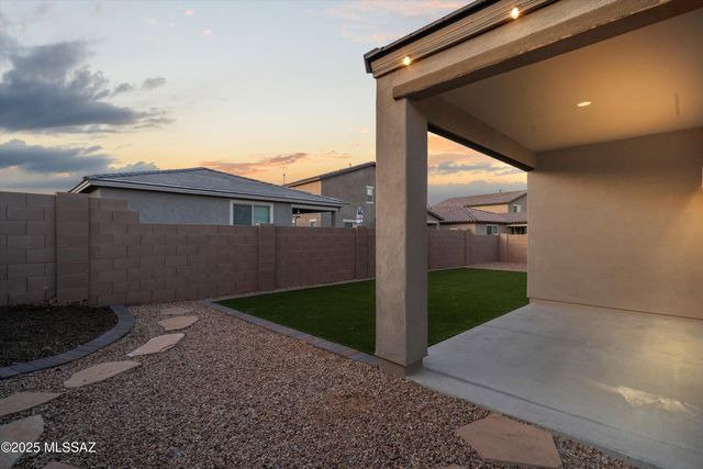 1016 W Calle Nicoya, Sahuarita, AZ 85629