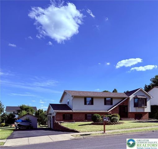 4232 Ammon Way, Whitehall Twp, PA 18052