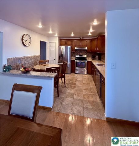 4232 Ammon Way, Whitehall Twp, PA 18052