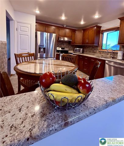 4232 Ammon Way, Whitehall Twp, PA 18052