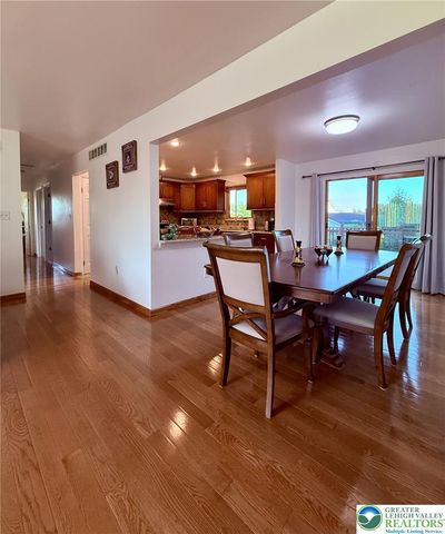 4232 Ammon Way, Whitehall Twp, PA 18052