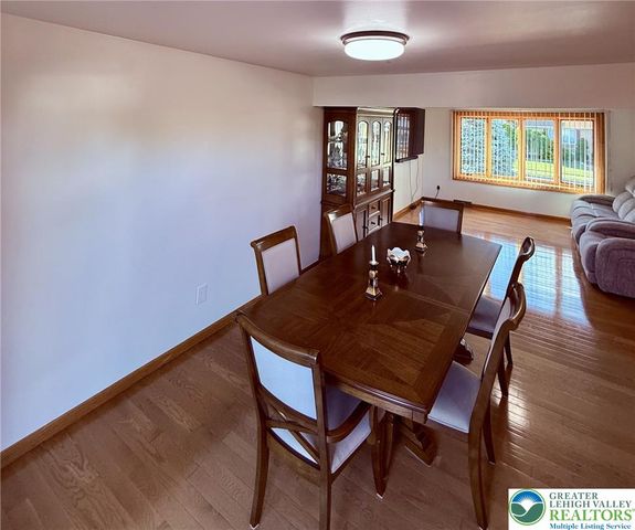 4232 Ammon Way, Whitehall Twp, PA 18052