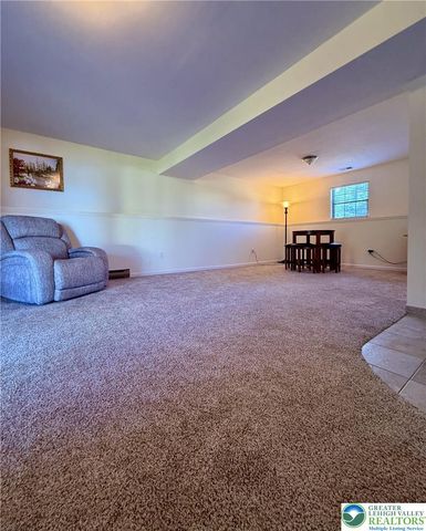 4232 Ammon Way, Whitehall Twp, PA 18052