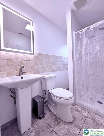 4232 Ammon Way, Whitehall Twp, PA 18052