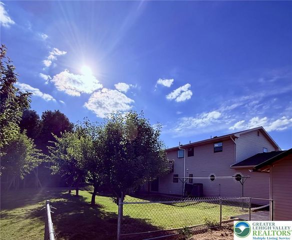4232 Ammon Way, Whitehall Twp, PA 18052