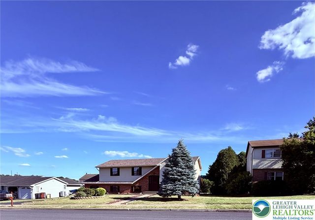 4232 Ammon Way, Whitehall Twp, PA 18052