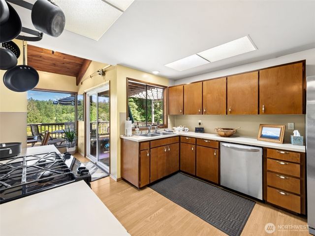 10410 260th Street E, Graham, WA 98338