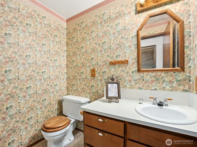 10410 260th Street E, Graham, WA 98338