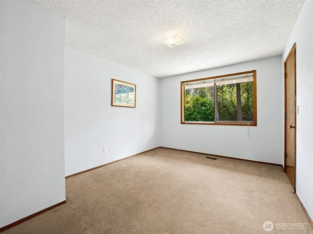 10410 260th Street E, Graham, WA 98338