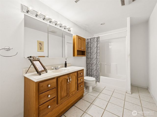 10410 260th Street E, Graham, WA 98338