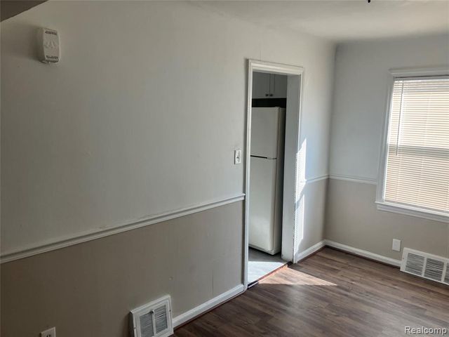 8560 Manor Street, Detroit, MI 48204