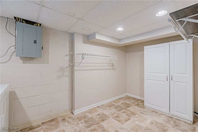 4005 W 213th Street, Fairview Park, OH 44126