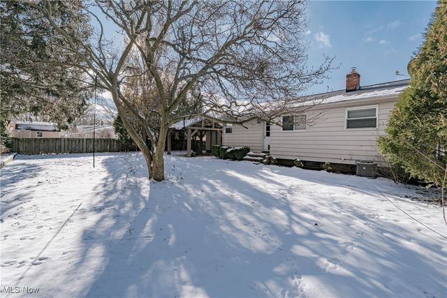 4005 W 213th Street, Fairview Park, OH 44126