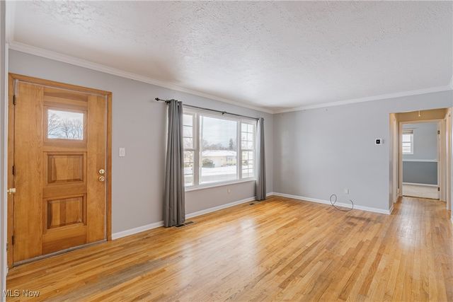 4005 W 213th Street, Fairview Park, OH 44126