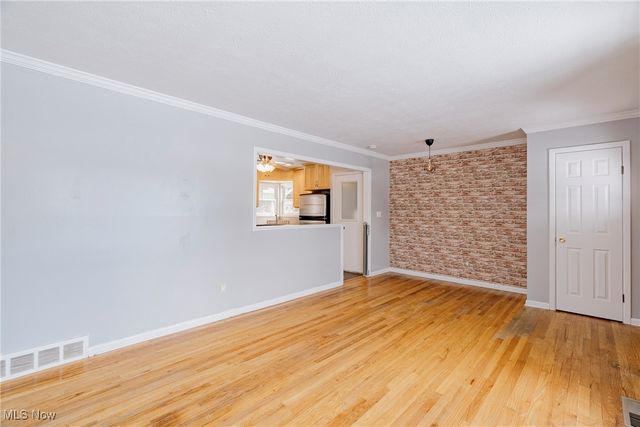 4005 W 213th Street, Fairview Park, OH 44126