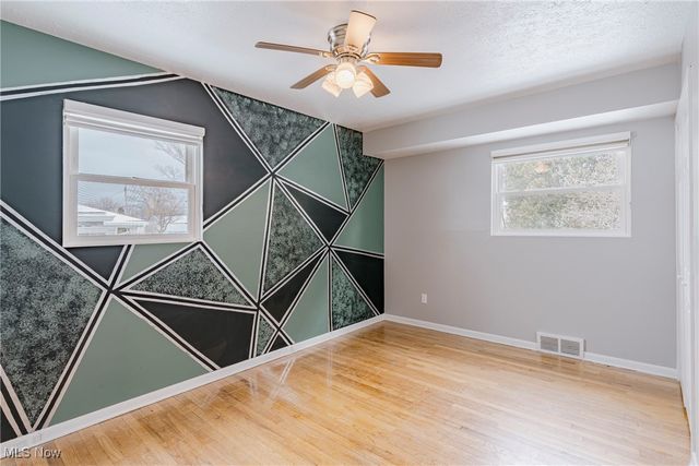 4005 W 213th Street, Fairview Park, OH 44126