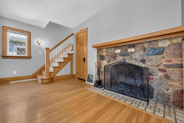 5532 N Lydell AVENUE, Whitefish Bay, WI 53217