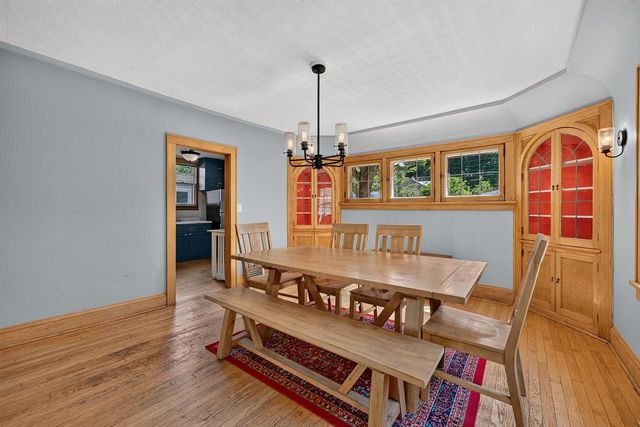 5532 N Lydell AVENUE, Whitefish Bay, WI 53217